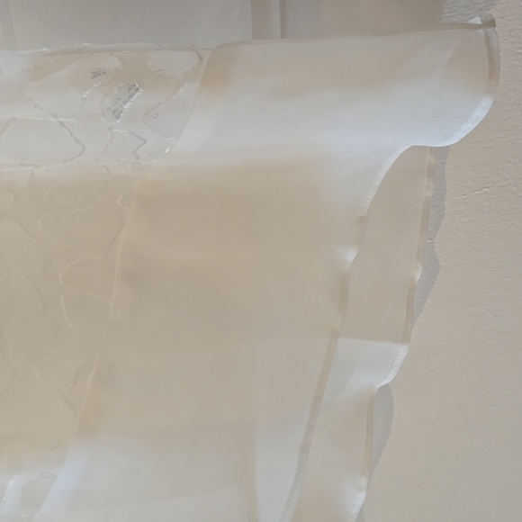 T Tahari White Sleeveless Top - Picture 7 of 10